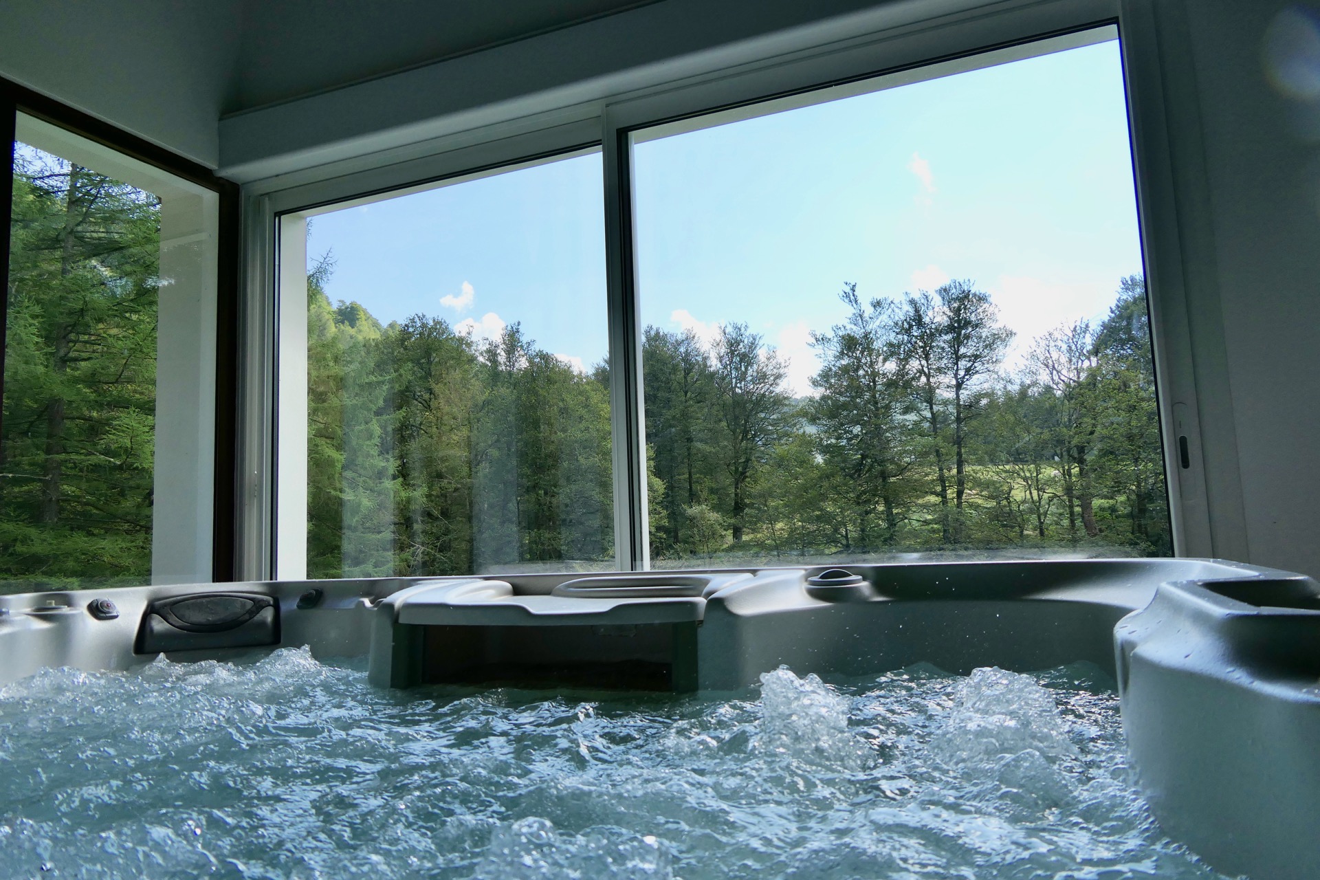 Jacuzzi extérieur — Chalet Pedro
