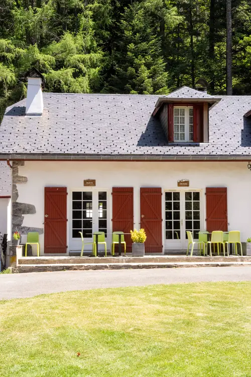 Aire de jeux et coin salon extérieur