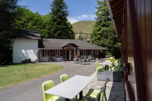 Terrasse du restaurant, vue sur la vallée